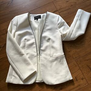 Banana Republic size 4  White Blazer with Black Piping